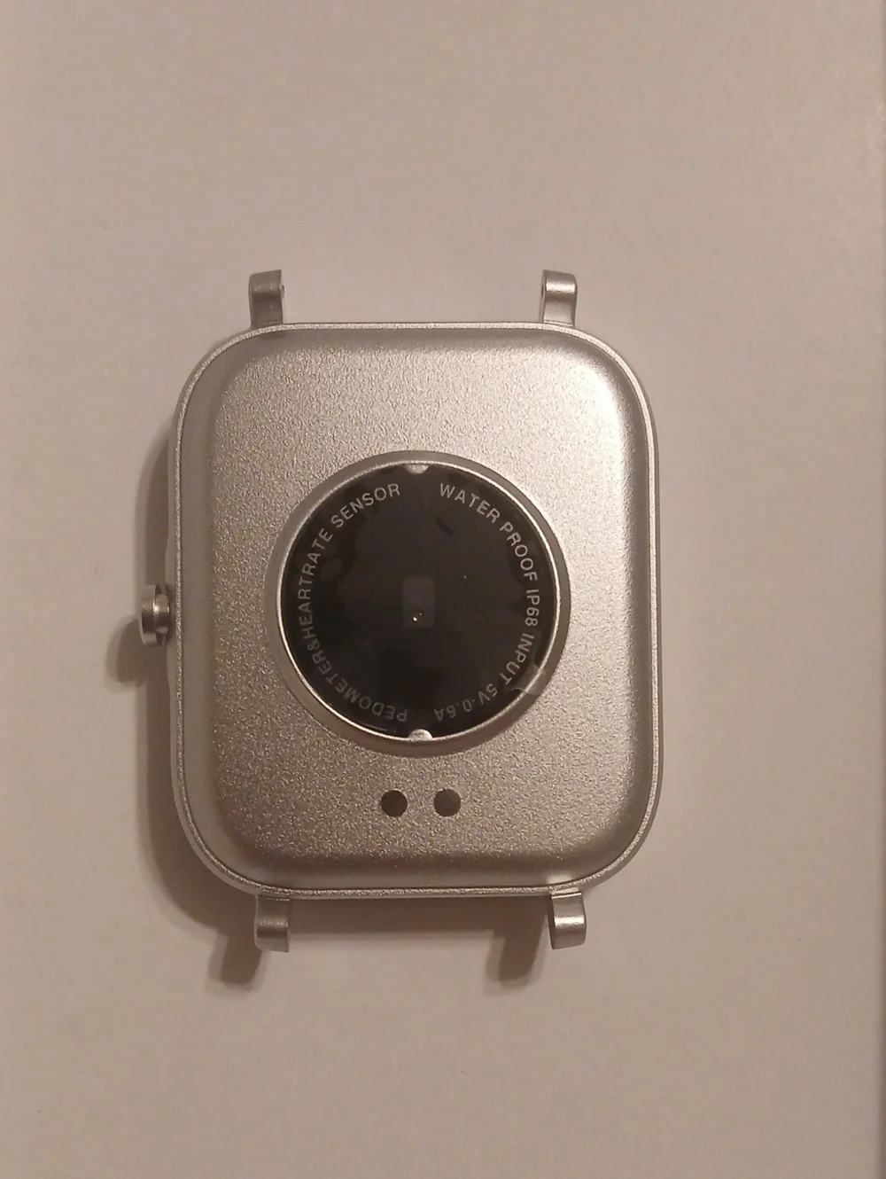 Smartwatch with Silicone Band - Stylish Everyday Wearable